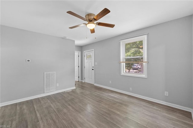 4825 Robin Hood Rd, Norfolk, VA 23513 - unfurnished room featuring wood finished floors and ceiling fan