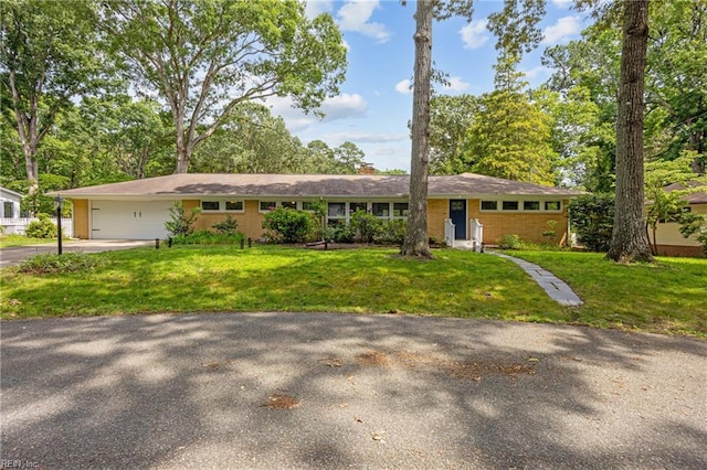 2 Sir Francis Wyatt Pl, Newport News, VA 23606 - ranch-style home with driveway, a front lawn, an attached garage, a chimney, and brick siding