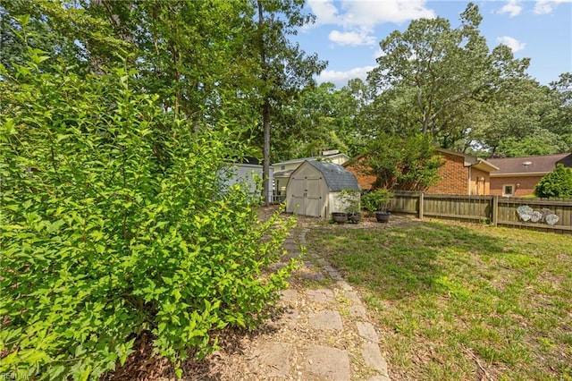 2 Sir Francis Wyatt Pl, Newport News, VA 23606 - fenced backyard featuring a storage shed