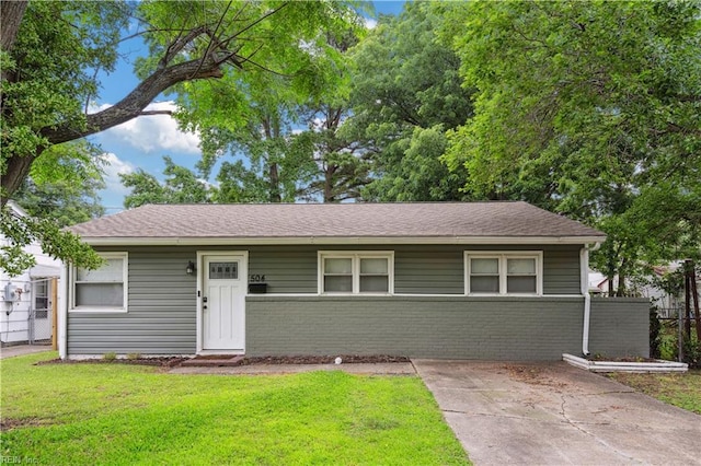 504 Day St, Hampton, VA 23661 - single story home with brick siding