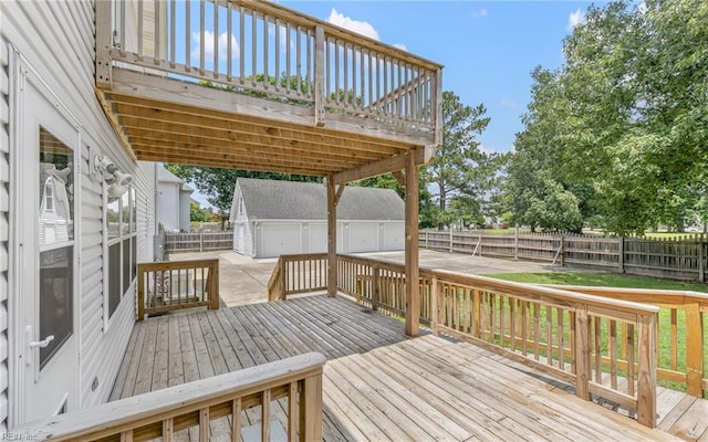 1304 Glen Burnie Ct, Virginia Beach, VA 23454 - wooden deck featuring a fenced backyard and an outdoor structure