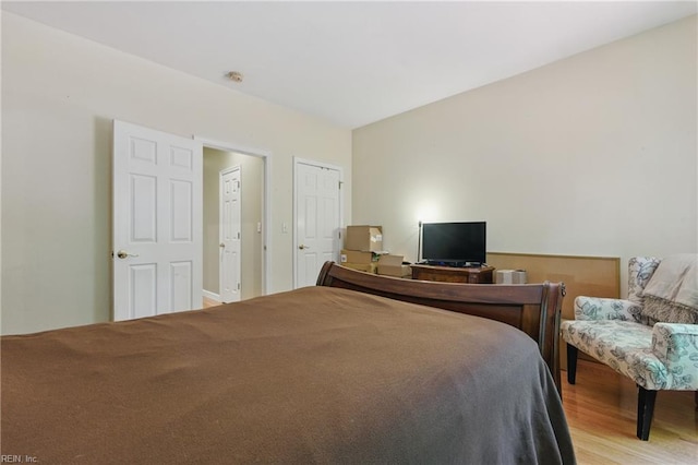 418 Rolling Hills Dr, Williamsburg, VA 23185 - bedroom with light wood-type flooring