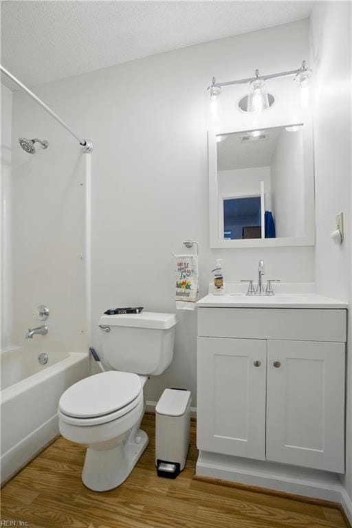107 Westover Ave Unit 203, Norfolk, VA 23507 - full bathroom featuring wood finished floors, vanity, and shower / washtub combination