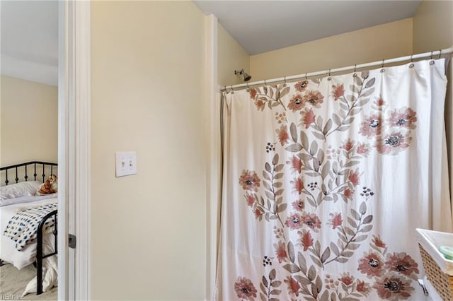 55 Brogden Ln, Hampton, VA 23666 - full bath with curtained shower