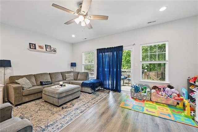 321 Pinner St, Suffolk, VA 23434 - living area with wood finished floors, a ceiling fan, and recessed lighting