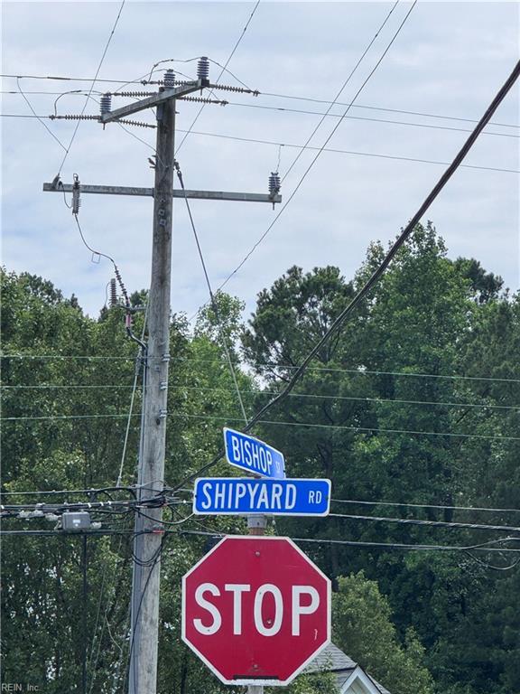 2304 Shipyard Rd, Chesapeake, VA 23323