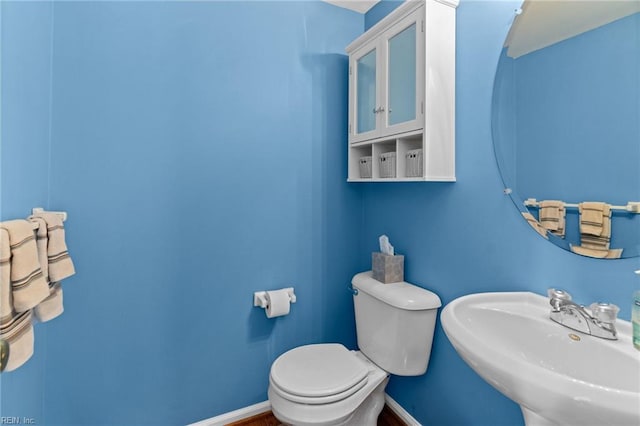 2000 Kelsey Bay Ct, Chesapeake, VA 23323 - half bath featuring a sink and toilet