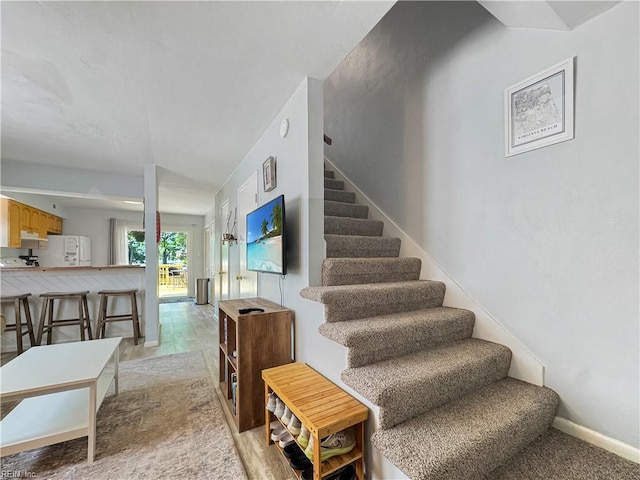 532 9th St, Virginia Beach, VA 23451 - view of staircase
