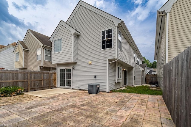 5537 Port Royal Dr, Virginia Beach, VA 23462 - rear view of house featuring a patio area and a fenced backyard