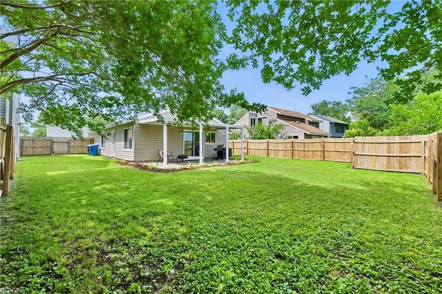 3441 Daisy Cres, Virginia Beach, VA 23453 - fenced backyard with a patio