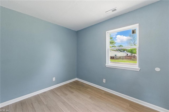 725 Burgesses Ln, Virginia Beach, VA 23452