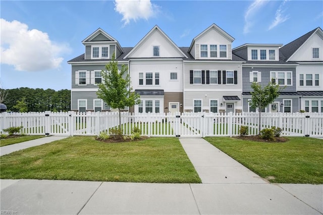 453 Asuza St, Chesapeake, VA 23323 - view of front facade with a gate and a fenced front yard