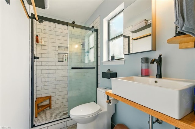 1509 Cypress Ave, Virginia Beach, VA 23451 - full bathroom featuring a shower stall