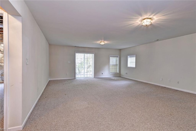 6667 Rexford Ln, Williamsburg, VA 23188 - carpeted empty room with baseboards