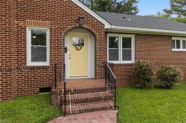 1 N Greenfield Ave, Hampton, VA 23666 - entrance to property with brick siding, a yard, and roof with shingles