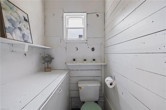 112 Fayton Ave, Norfolk, VA 23505 - half bath with toilet and wooden walls