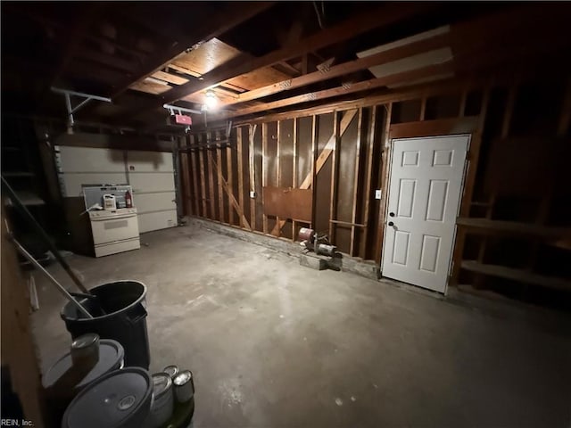 613 Presidential Blvd, Virginia Beach, VA 23452 - view of garage