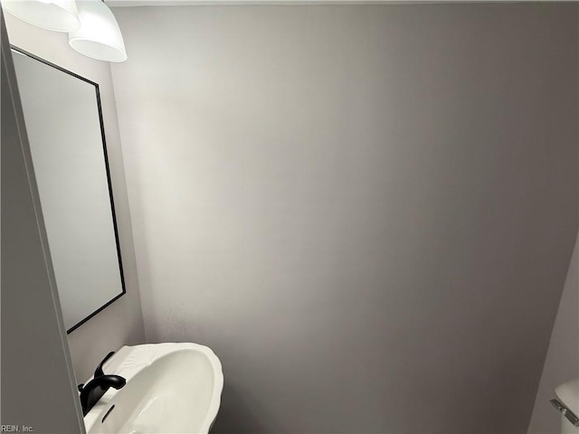 613 Presidential Blvd, Virginia Beach, VA 23452 - view of bathroom