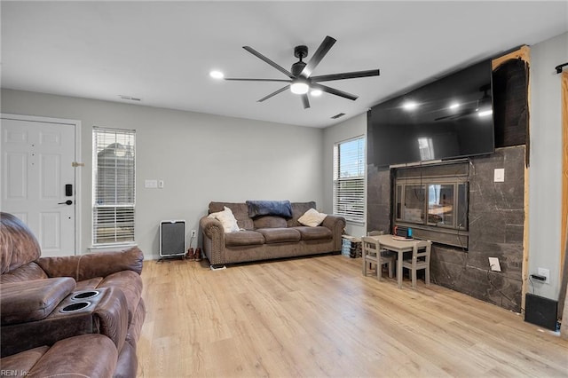 3440 Marabou Ln, Virginia Beach, VA 23451 - living room featuring wood finished floors, a ceiling fan, and recessed lighting