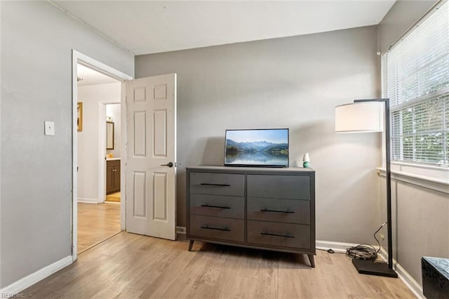 1408 Planting Ct, Virginia Beach, VA 23453 - bedroom with light wood finished floors and baseboards