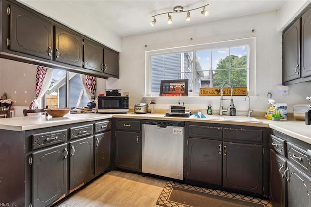 1408 Planting Ct, Virginia Beach, VA 23453 - kitchen with dishwasher, light countertops, a peninsula, and light wood-style flooring