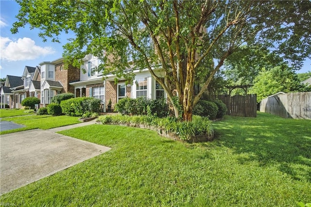 512 S Lake Cir, Chesapeake, VA 23322 - view of yard featuring a residential view