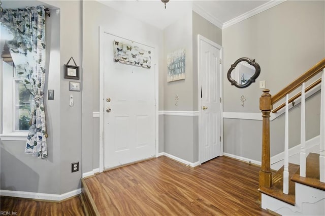 512 S Lake Cir, Chesapeake, VA 23322 - foyer with stairs, wood finished floors, and crown molding