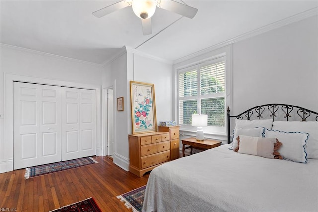 812 Stockley Gdns Unit 2, Norfolk, VA 23507 - bedroom with hardwood / wood-style flooring, ornamental molding, a closet, and a ceiling fan