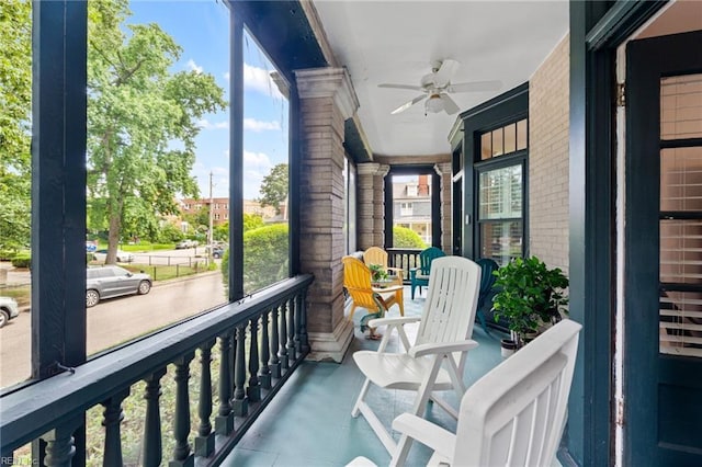 812 Stockley Gdns Unit 2, Norfolk, VA 23507 - sunroom / solarium featuring a ceiling fan