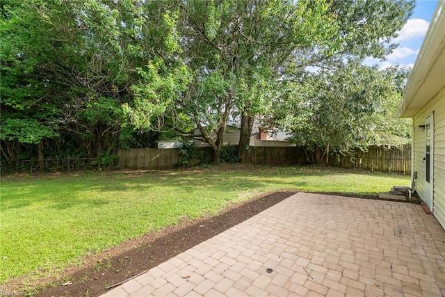 2001 Blackwell Ct, Virginia Beach, VA 23464 - fenced backyard with a patio