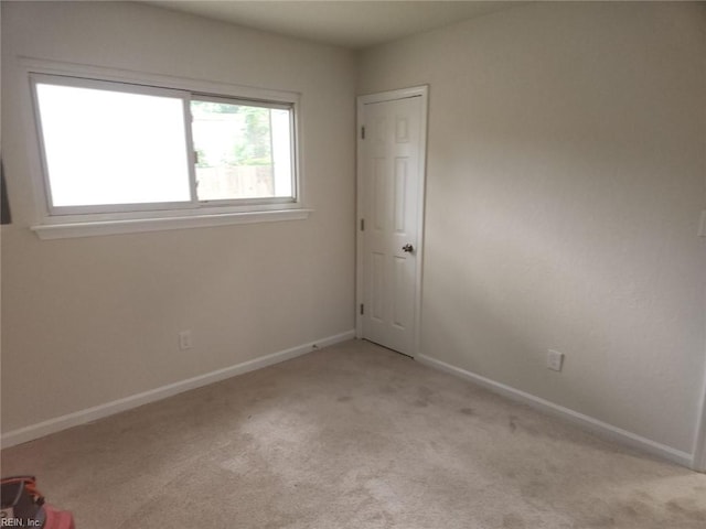 13031 Green Grove Ln, Newport News, VA 23608 - empty room featuring light carpet