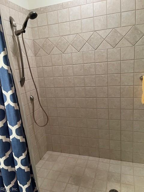 3225 Sandfiddler Rd, Virginia Beach, VA 23456 - full bath with tiled shower