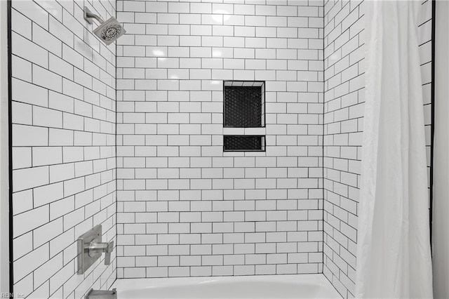 929 Magnolia Ave, Norfolk, VA 23508 - full bathroom with shower / bath combo with shower curtain