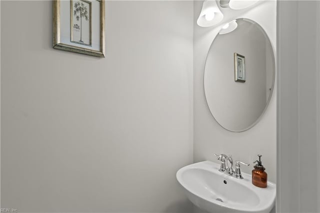 619 Muddy Creek Rd, Chesapeake, VA 23324 - bathroom with a sink