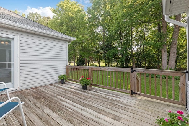 633 Aguila Dr, Chesapeake, VA 23322 - wooden terrace featuring a yard