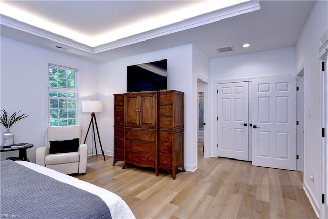 3 Menife Ct, Williamsburg, VA 23188 - bedroom featuring light wood finished floors, recessed lighting, and a closet