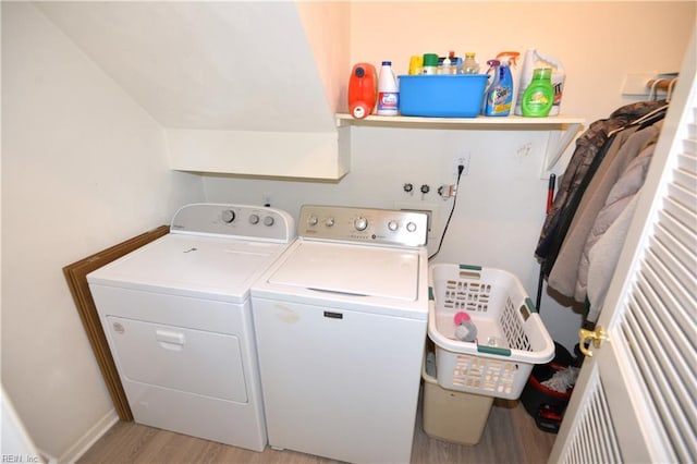 2909 Drum Point Cres, Chesapeake, VA 23321 - laundry room with washing machine and dryer and light wood finished floors