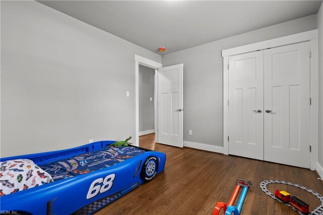 2309 Drum Creek Rd, Chesapeake, VA 23321 - bedroom featuring wood finished floors and a closet