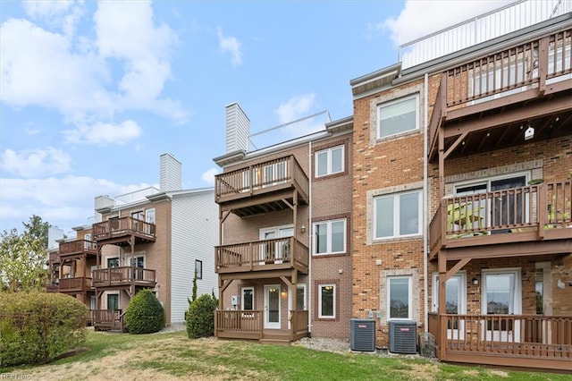 367 Mainsail Dr Unit 23, Hampton, VA 23664 - view of building exterior
