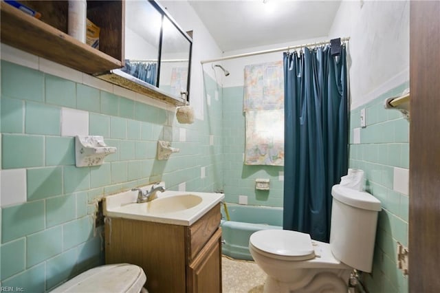 1816 Long Ridge Rd, Chesapeake, VA 23323 - full bath featuring tile walls, vanity, and shower / tub combo