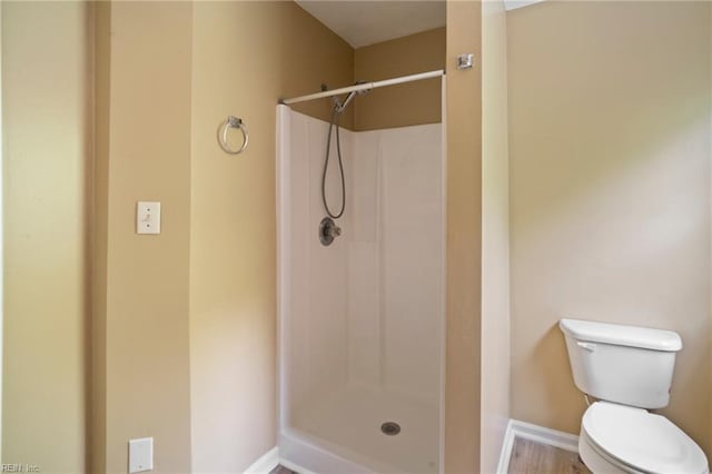 1118 35th St, Newport News, VA 23607 - bathroom with a shower