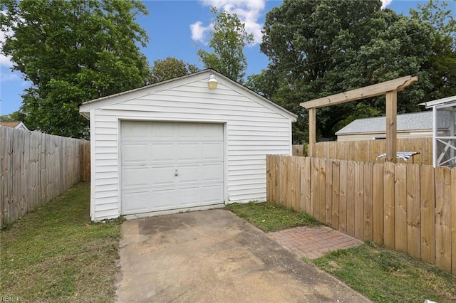 27 Aspenwood Dr, Hampton, VA 23666 - detached garage with concrete driveway