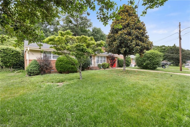 701 Milton Dr, Hampton, VA 23666 - view of green lawn