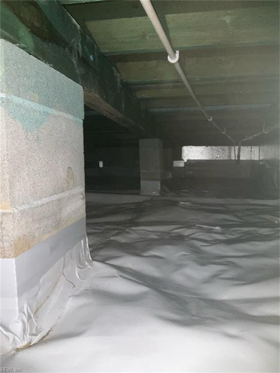 1 Iris Ln, Newport News, VA 23608 - inside crawl space