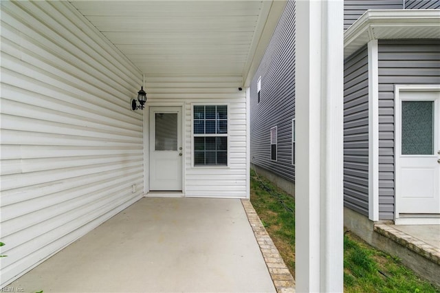 1506 Waltham Ln, Newport News, VA 23608 - property entrance
