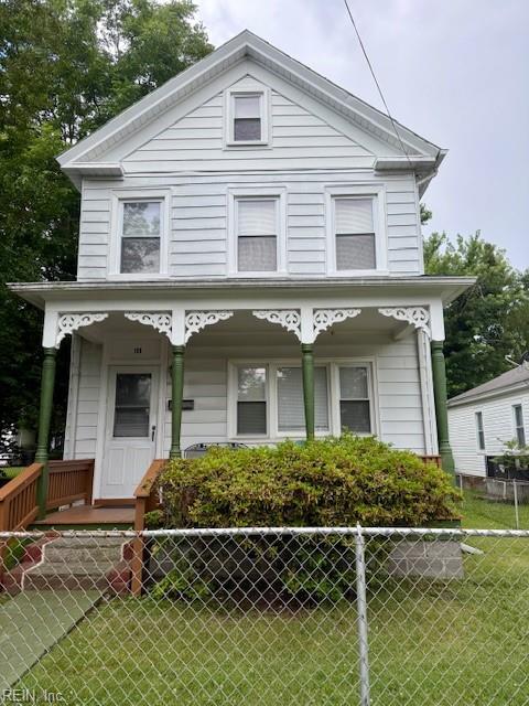 126 E Virginia Ave, Hampton, VA 23663 - view of front of property with covered porch