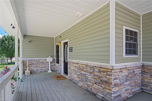 3109 Pleasant Ave, Norfolk, VA 23518 - view of wooden porch