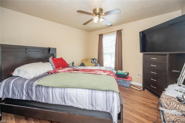 3318 Loam St, Norfolk, VA 23518 - bedroom featuring wood finished floors and ceiling fan
