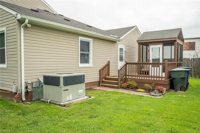 3318 Loam St, Norfolk, VA 23518 - back of house featuring a deck and roof with shingles