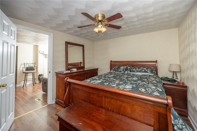 3318 Loam St, Norfolk, VA 23518 - bedroom featuring dark wood finished floors and a ceiling fan